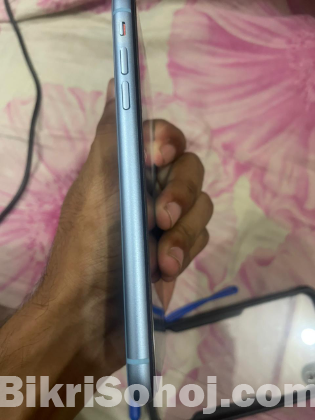 Iphone XR Canadian variant